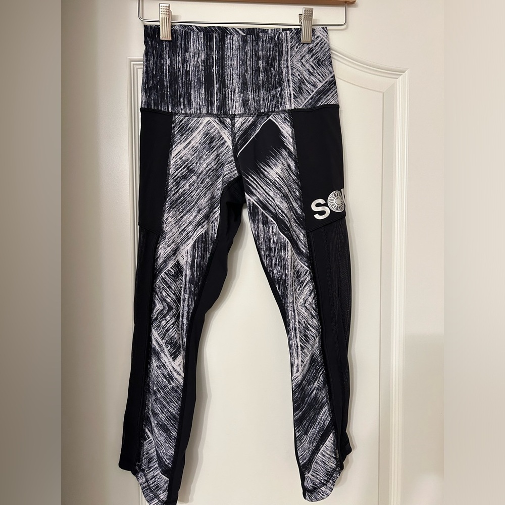 Lululemon Inspire Crop Soul Leggings White Gray Black Mesh